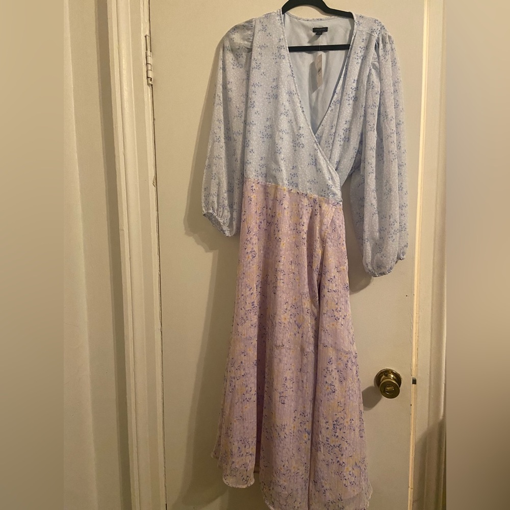 Adorable Anne Taylor Floral Wrapped Dress